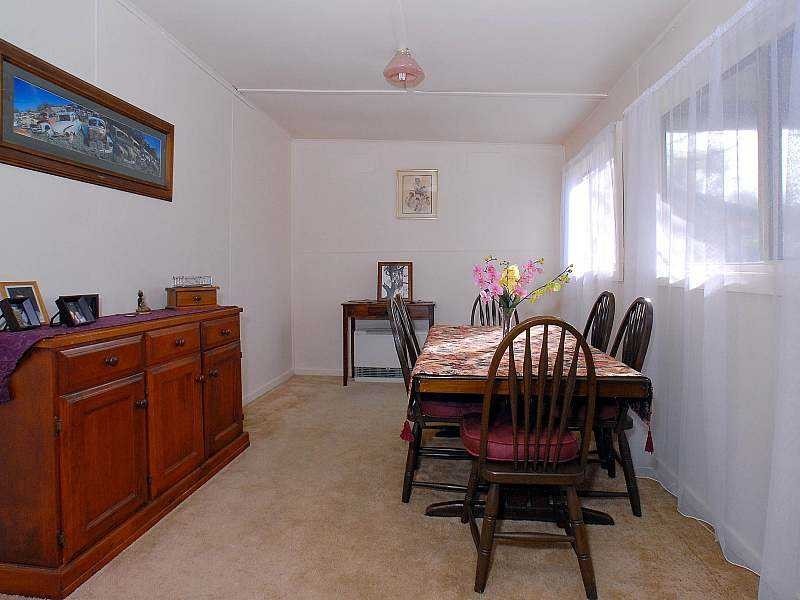 8 Paradise Grove, Emerald VIC 3782