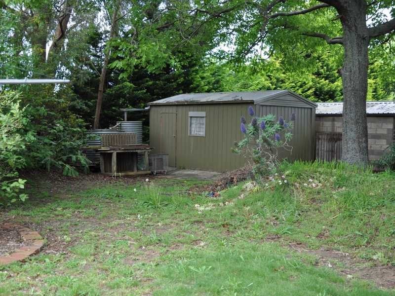 11 Bayview Road, Emerald VIC 3782