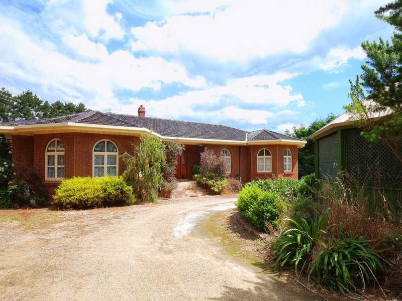 20 Blue Ridge Road, Dewhurst VIC 3808