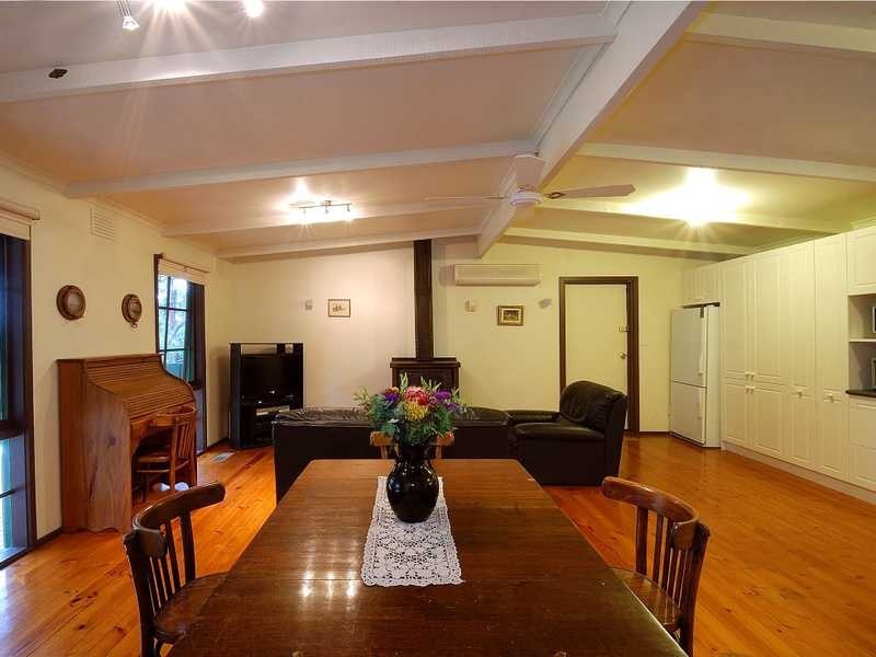 18 Belgrave Avenue, Cockatoo VIC 3781