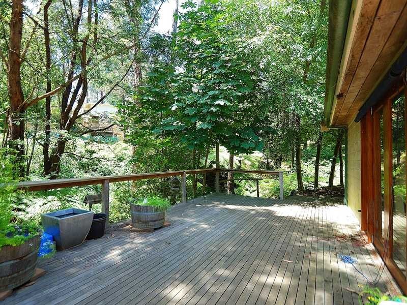 27 Alexander Road, Cockatoo VIC 3781