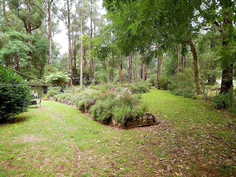 21 Alexander Road, Cockatoo VIC 3781