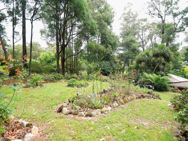 21 Alexander Road, Cockatoo VIC 3781