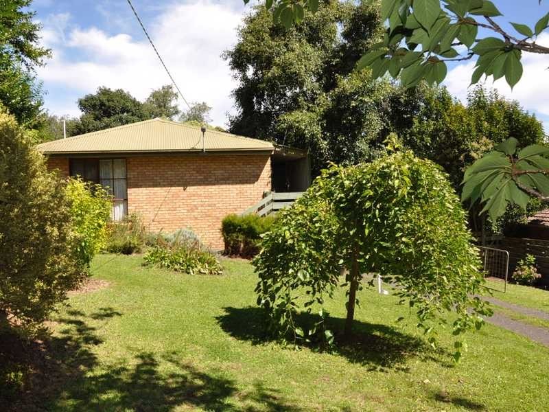 9 Benson Street, Emerald VIC 3782