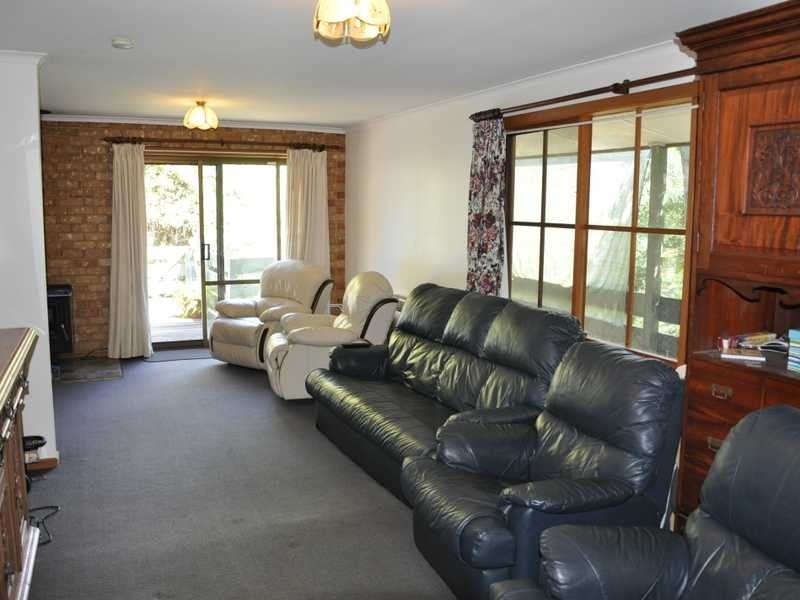9 Benson Street, Emerald VIC 3782