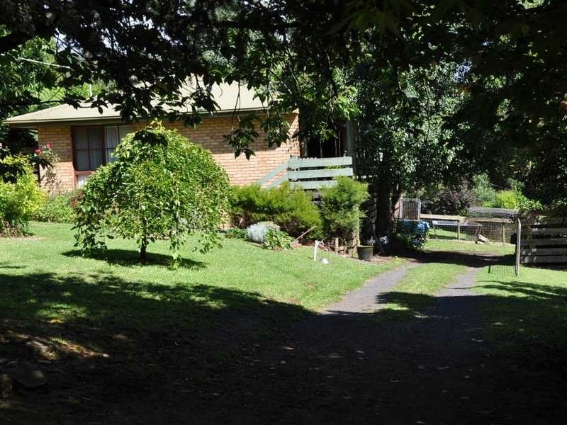 9 Benson Street, Emerald VIC 3782
