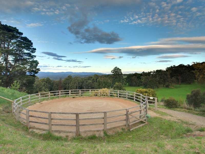 22 Avon Road, Avonsleigh VIC 3782