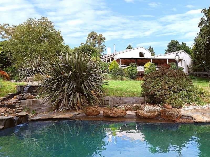 230 Mountain Road, Gembrook VIC 3783