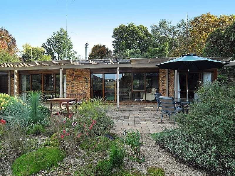 3 Walnut Avenue, Emerald VIC 3782
