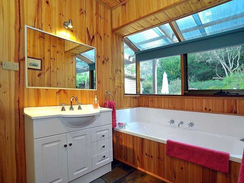 3 Walnut Avenue, Emerald VIC 3782