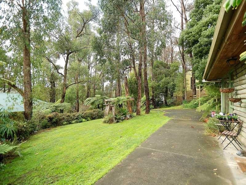 21 Naughton Road, Cockatoo VIC 3781