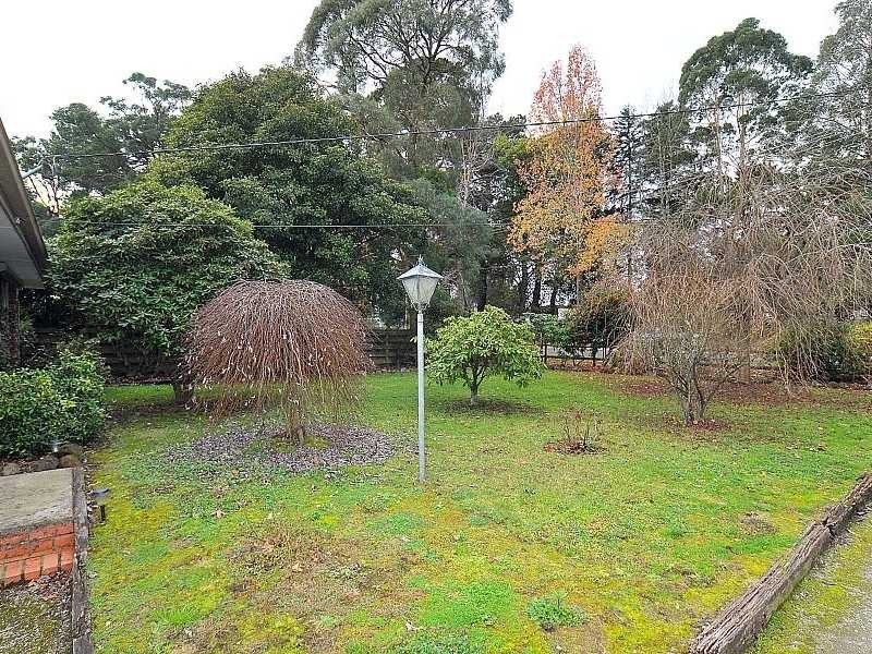 14 Memorial Avenue, Emerald VIC 3782