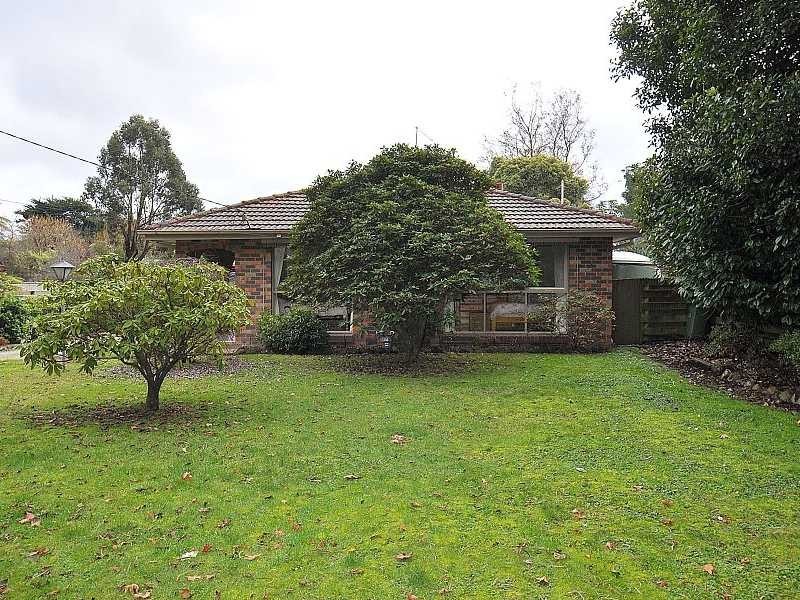 14 Memorial Avenue, Emerald VIC 3782