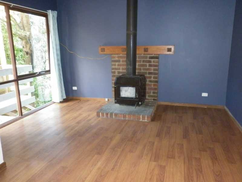 8 Edmunds Road, Cockatoo VIC 3781