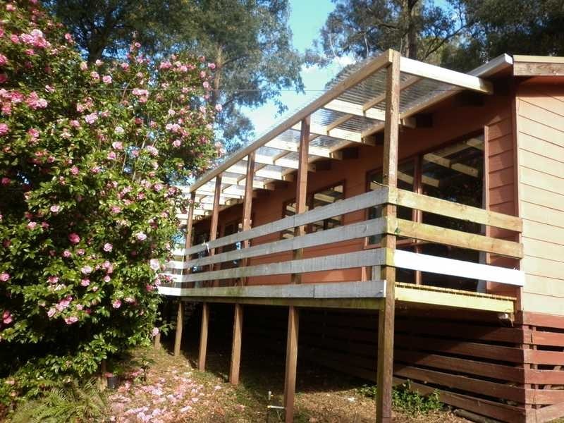 8 Edmunds Road, Cockatoo VIC 3781