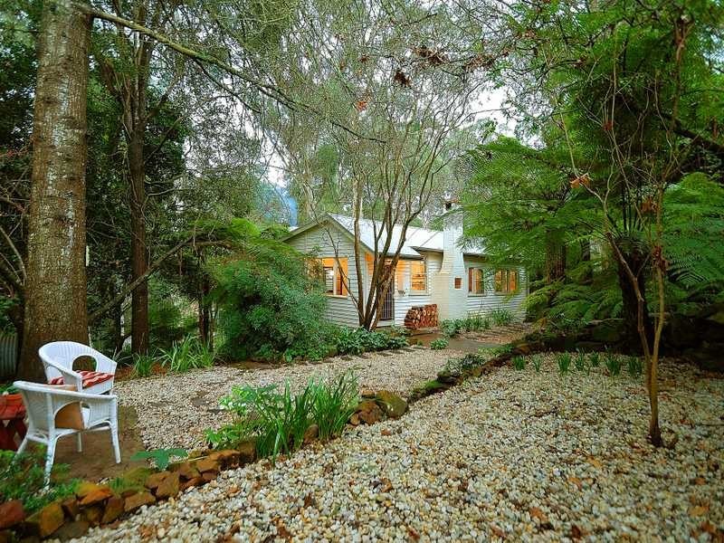3 Lisheen Road, Cockatoo VIC 3781
