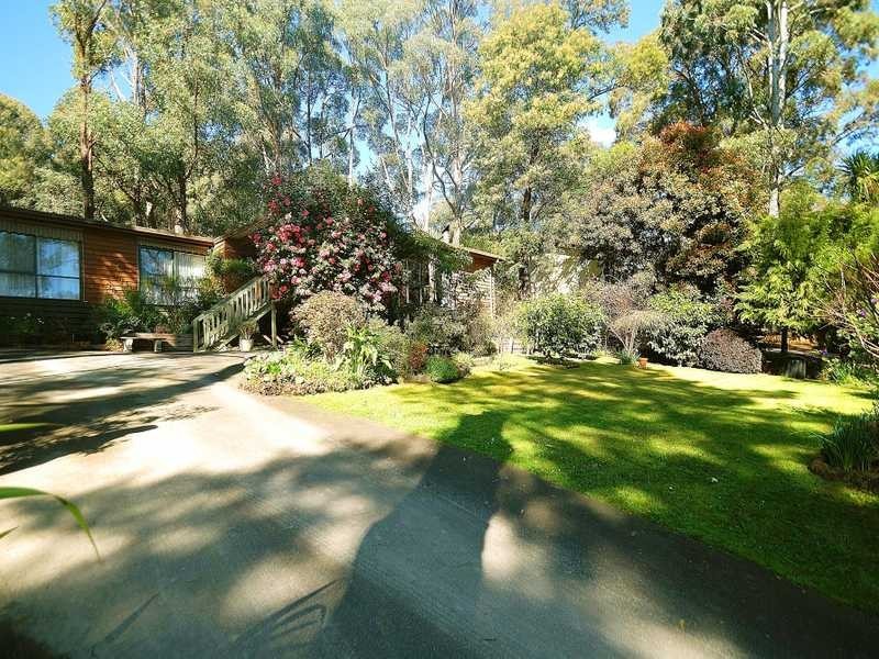 23 Lawsons Road, Emerald VIC 3782