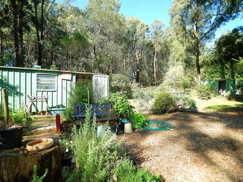23 Lawsons Road, Emerald VIC 3782