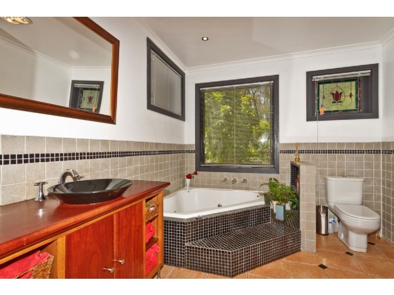 5 Glenvista Ave, Emerald VIC 3782