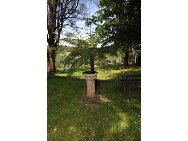 18 Heroes Avenue, Emerald VIC 3782