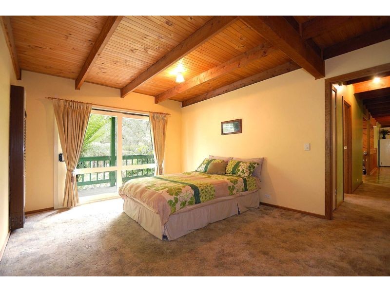 20 Belgrave Avenue, Cockatoo VIC 3781