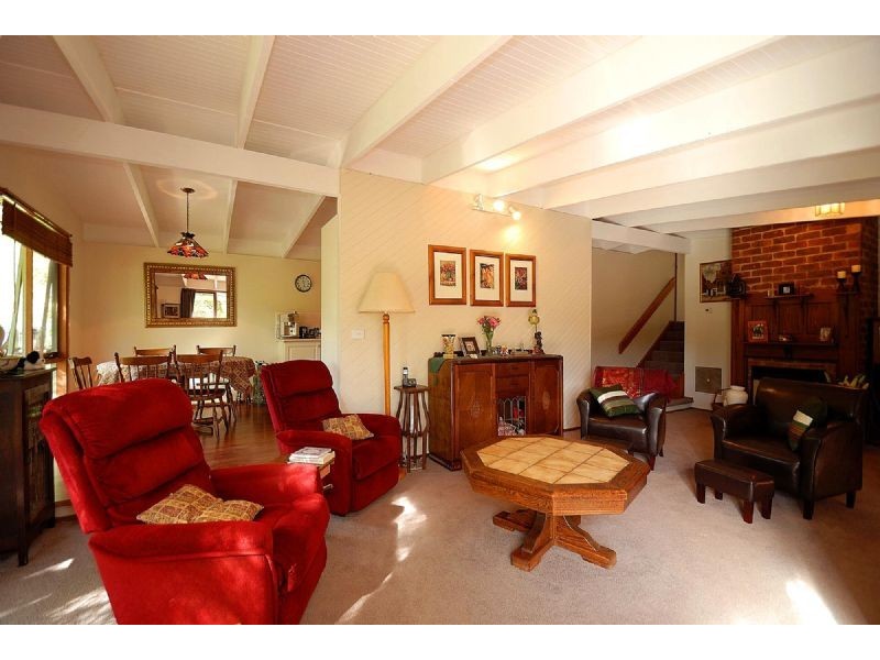 50 Neville Street, Cockatoo VIC 3781