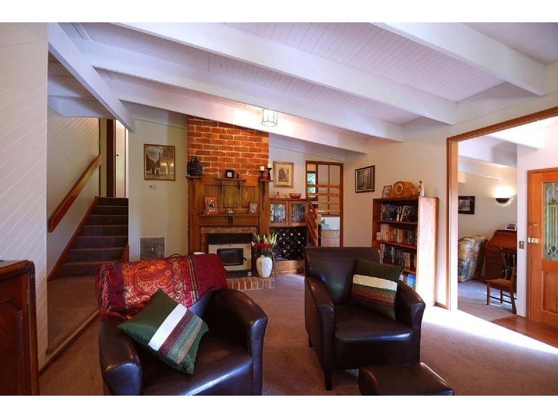 50 Neville Street, Cockatoo VIC 3781