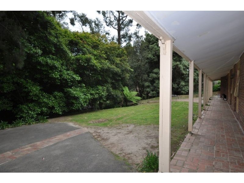 16 Church Crescent, Cockatoo VIC 3781