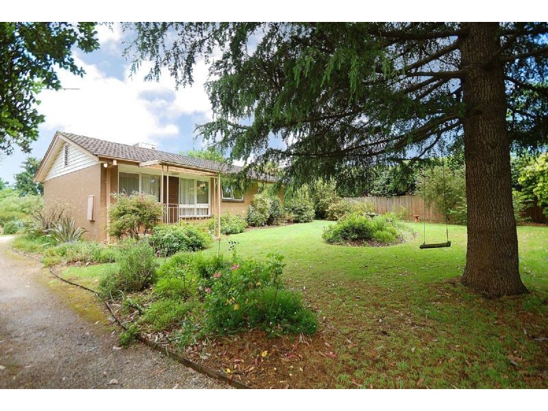 22 Old Gembrook Road, Emerald VIC 3782