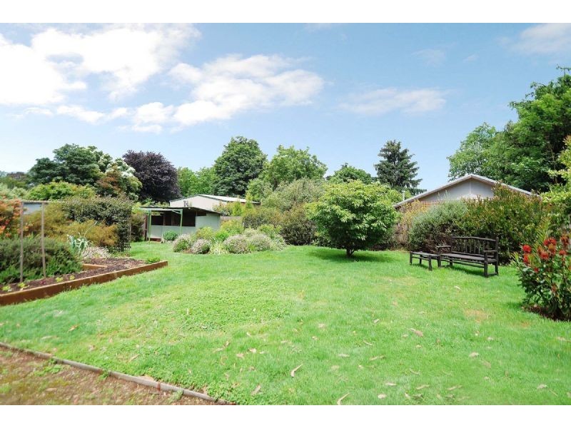 22 Old Gembrook Road, Emerald VIC 3782