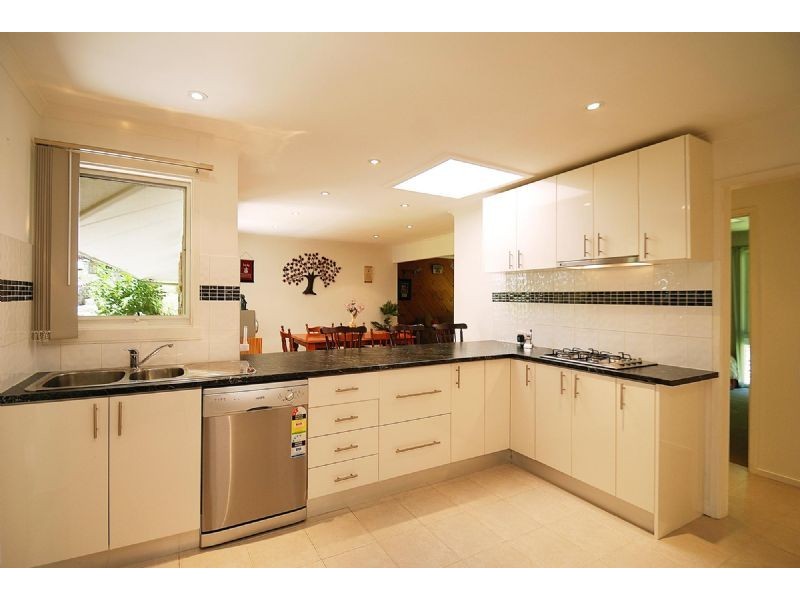 33 Steel Road, Emerald VIC 3782