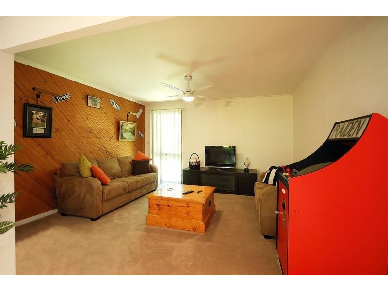 33 Steel Road, Emerald VIC 3782