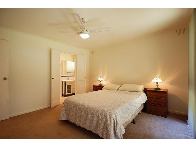 33 Steel Road, Emerald VIC 3782