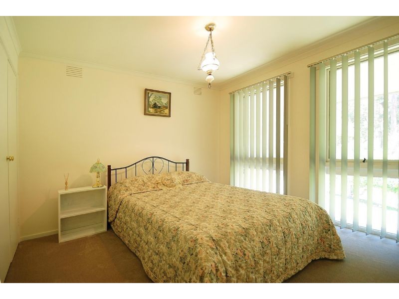 33 Steel Road, Emerald VIC 3782