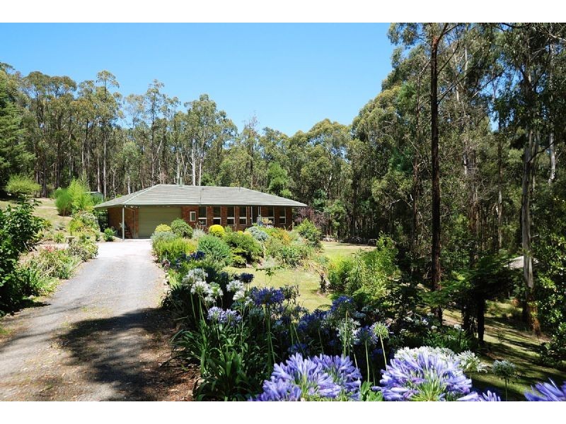 33 Steel Road, Emerald VIC 3782