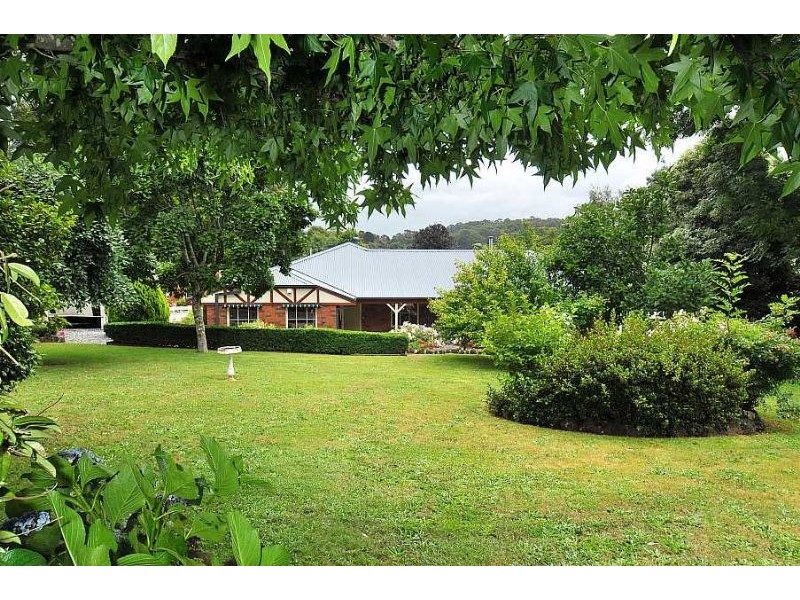 19 Edenmont Road, Emerald VIC 3782