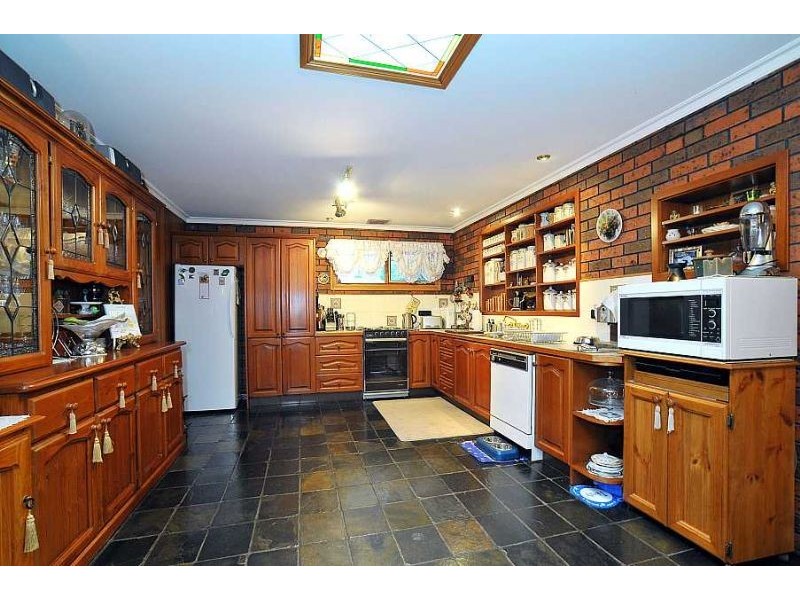 19 Edenmont Road, Emerald VIC 3782
