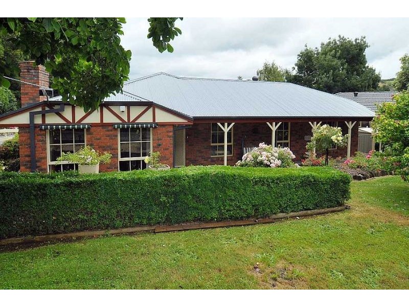 19 Edenmont Road, Emerald VIC 3782