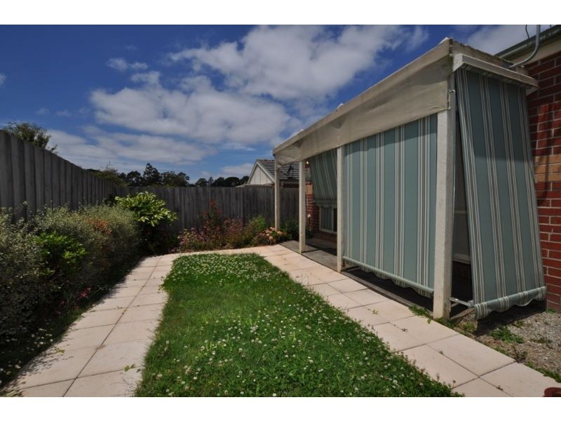 13/11 Westlands Road, Emerald VIC 3782