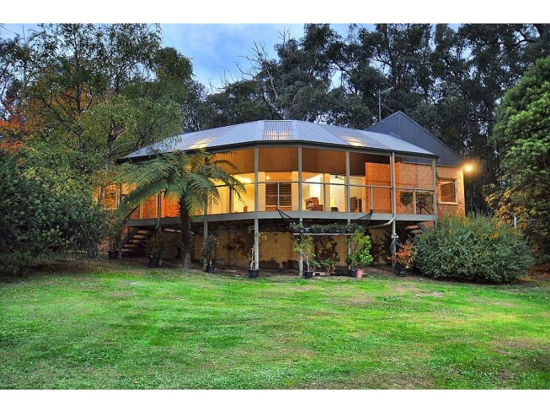 1 Rainy Hill Road, Cockatoo VIC 3781