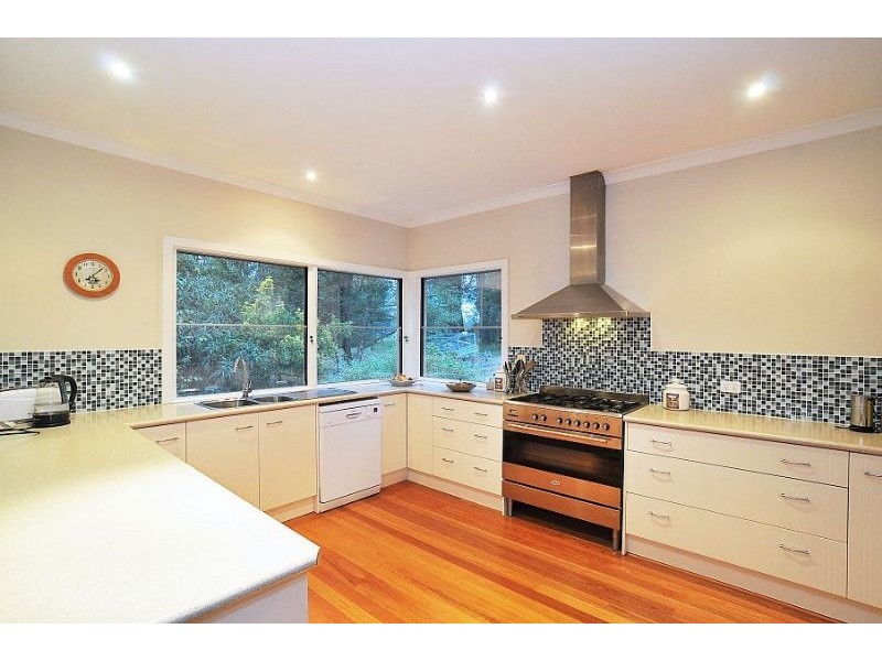 1 Rainy Hill Road, Cockatoo VIC 3781