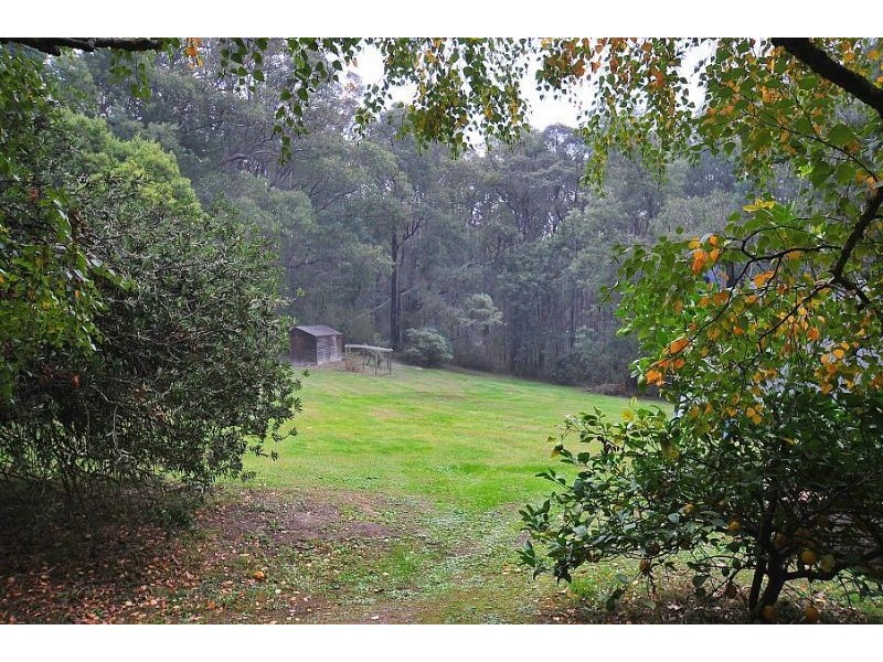 1 Rainy Hill Road, Cockatoo VIC 3781