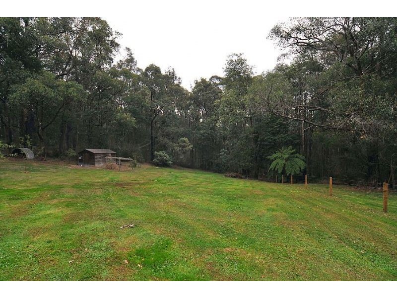 1 Rainy Hill Road, Cockatoo VIC 3781