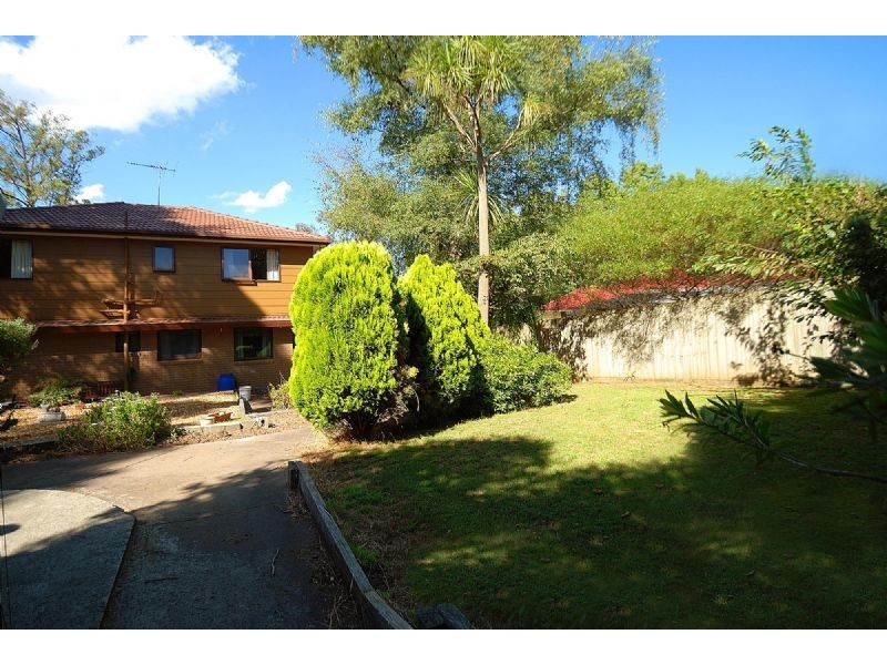 6 First Avenue, Cockatoo VIC 3781