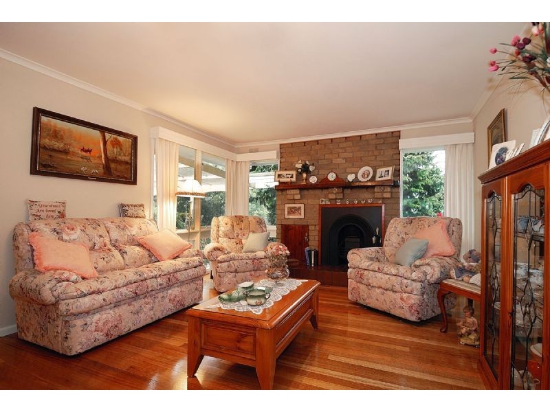 3 Paradise Grove, Emerald VIC 3782