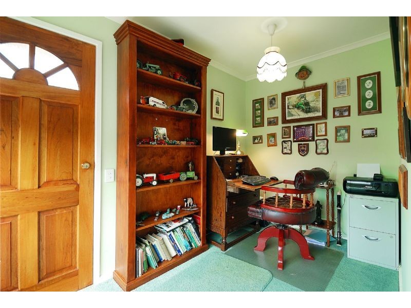 3 Paradise Grove, Emerald VIC 3782