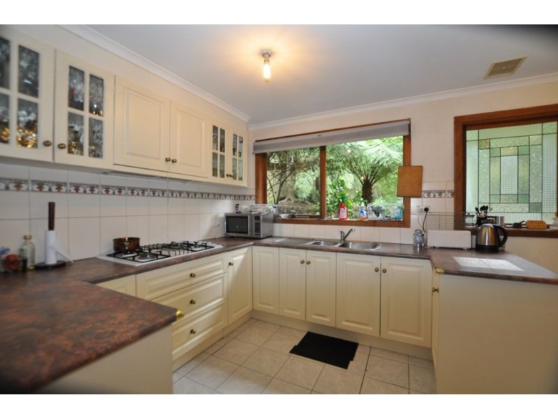 25 Pakenham Road, Cockatoo VIC 3781