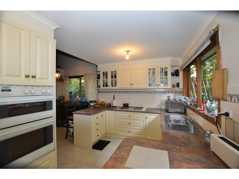 25 Pakenham Road, Cockatoo VIC 3781