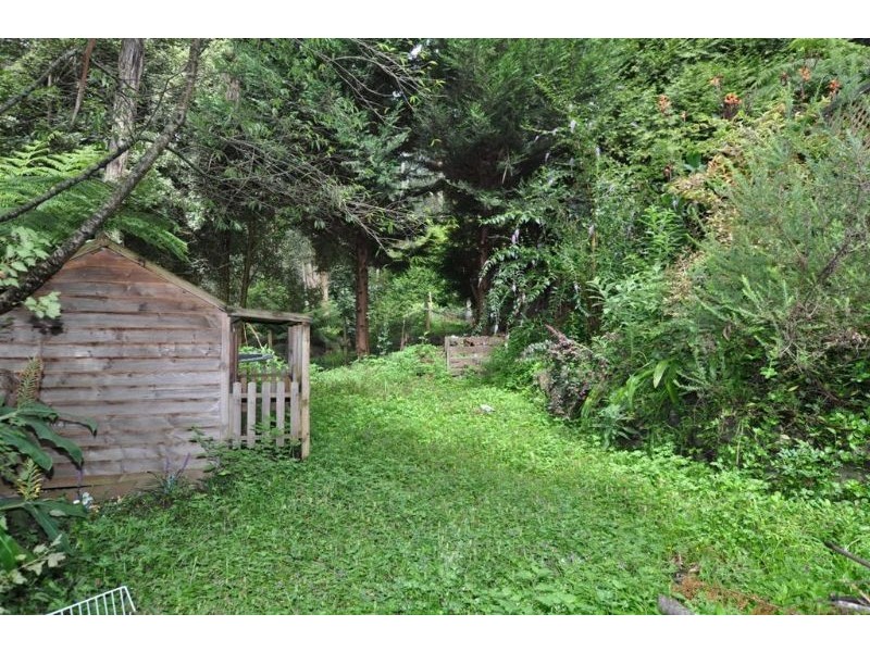 25 Pakenham Road, Cockatoo VIC 3781