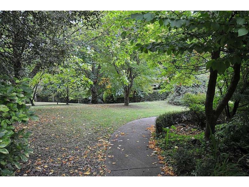 6 Davey Road, Emerald VIC 3782